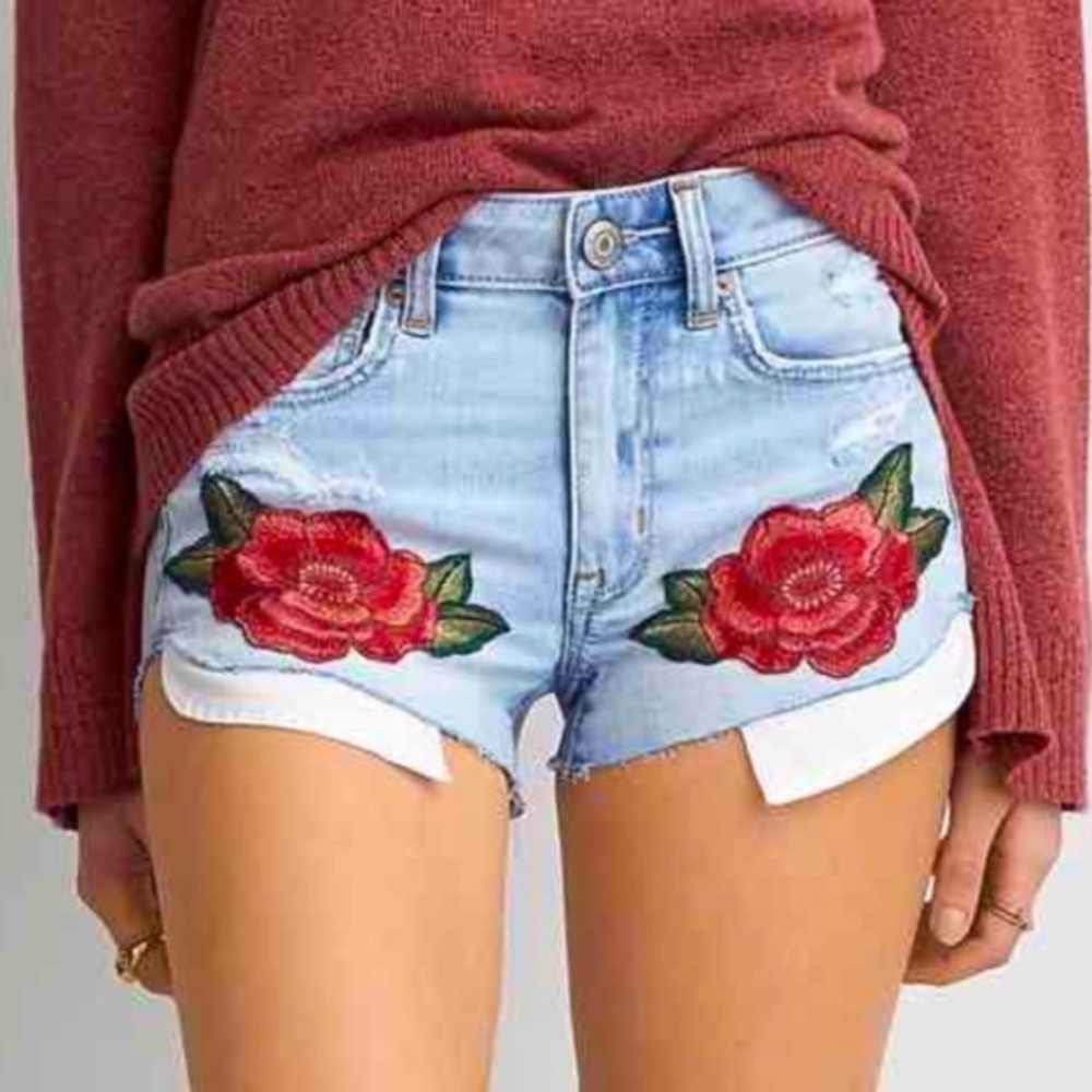 American Eagle Hi-Rise Shortie Light Wash Distressed Floral Rose Denim Shorts 6